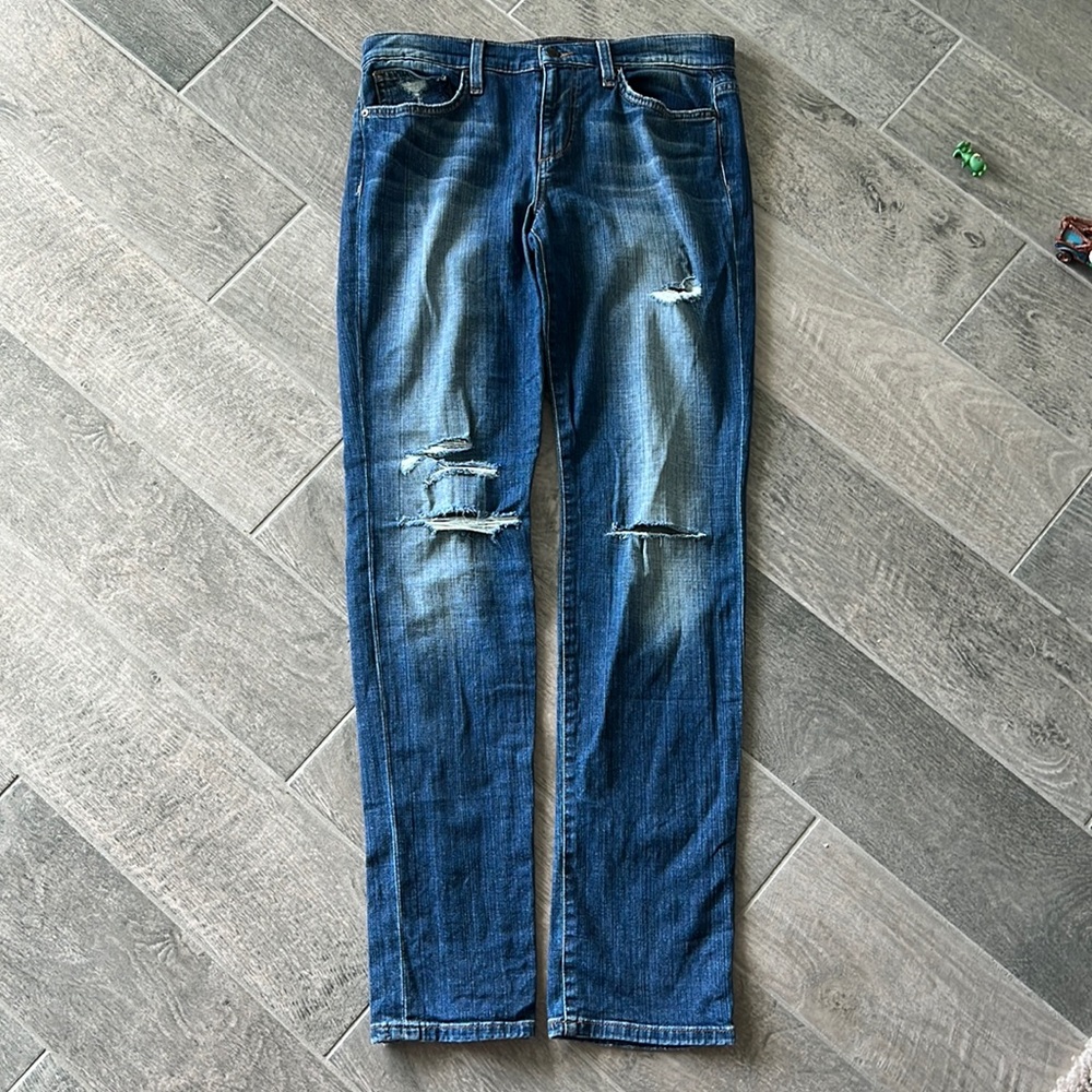 JOE’S Straight Leg Jeans